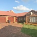 3 Bedroom house for sale in Dunnottar