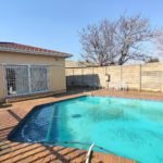 3 Bedroom house with pool in Casseldale