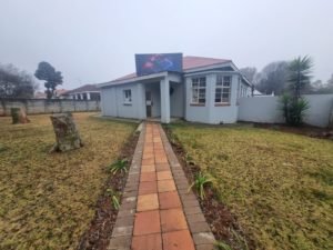 3 Bedroom House for Sale in Selection Park Business Rights