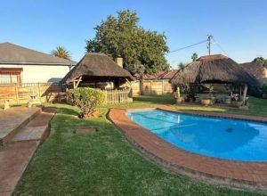 3 Bed House with Pool and Lapa in Strubenvale 112516980