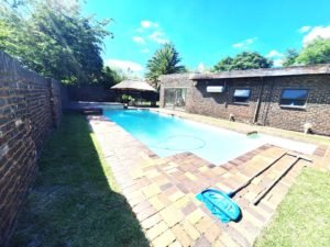 4 Bed House with Pool and Jacuzzi for Sale in Sharon Park